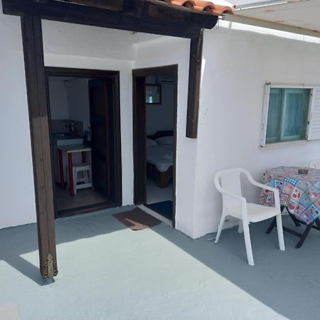 Studios Garifalia Amoliani Bagian luar foto